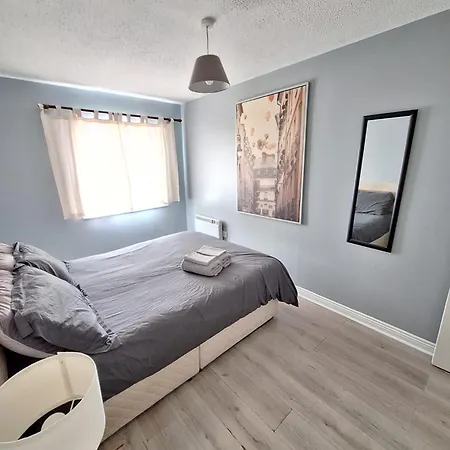 דירה Cozy Next To Castle