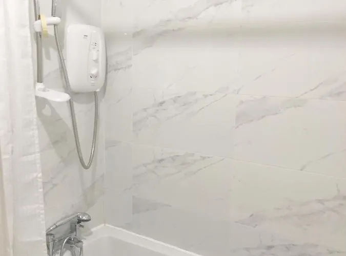 Cozy Next To Castle *