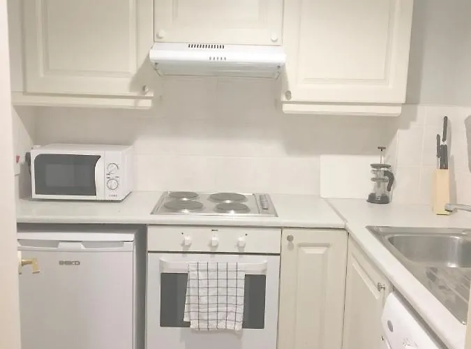 Cozy Next To Castle Apartment